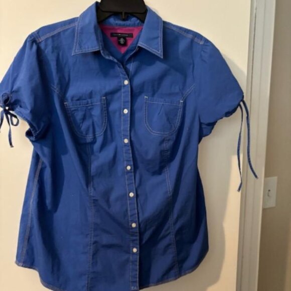 Tommy Hilfiger Shirt Women's Size 14 Blue Bow Cap Sleeve Button Front - Picture 1 of 8